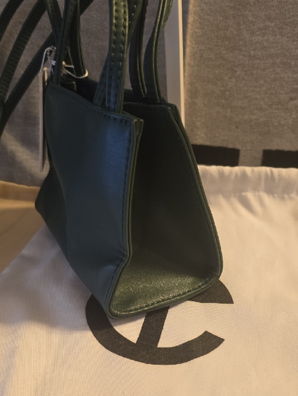 TELFA Green Women's Leather Crossbody Bag - Embossed Logo - Picture 4 of 6